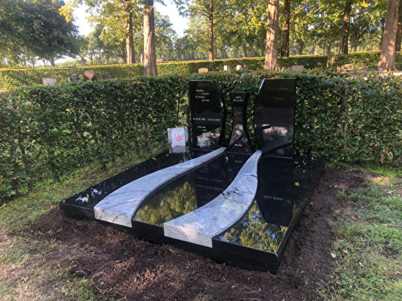 Dubbel graf in Zuidbroek