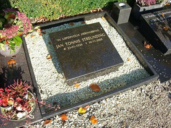 Urnmonument 16