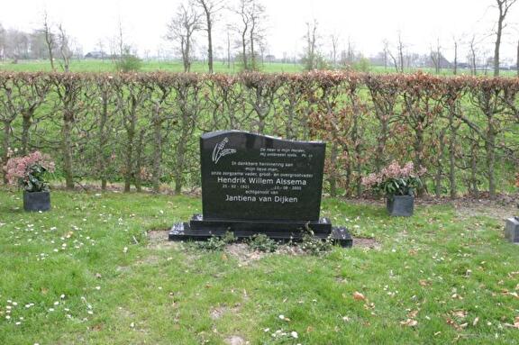 Staande Gedenksteen 24