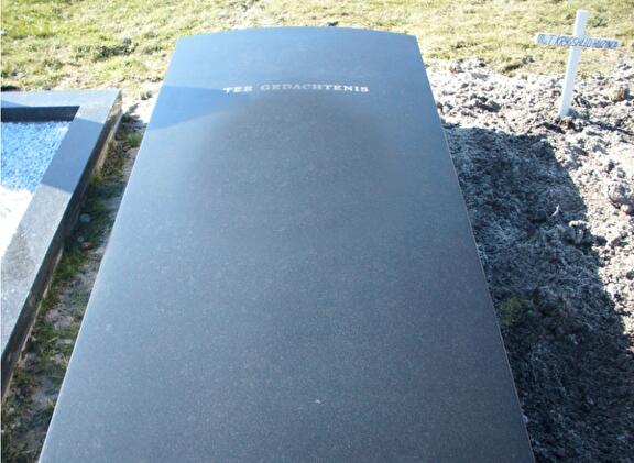 Grafzerk mat zwart