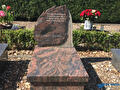 Granieten urnmonument in Stadskanaal