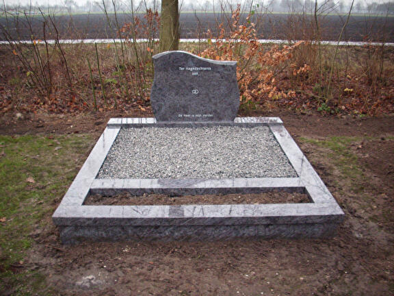 Dubbel graf asymmetrisch met tuin